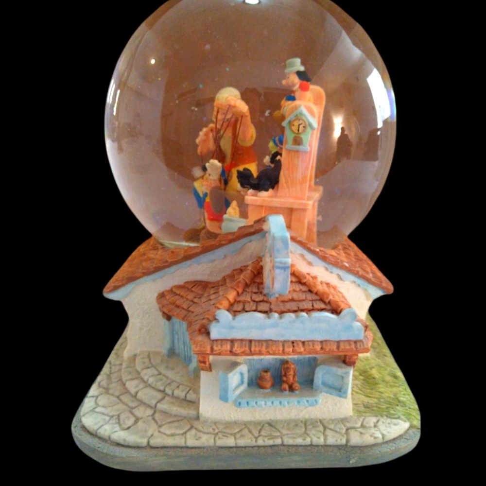 Vintage Disney Pinocchio Musical Snowglobe - Picture 7 of 11